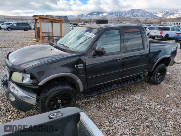 2002 Ford F-150 XLT with VIN 1FTRW08L62KD89268, listed as a Copart auction lot 45555235 with 187,322 mi miles and Salvage Title. Bid and sale history available at carsss.com. Image 1.