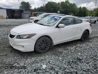 2012 Honda Accord EX z VIN 1HGCS1B70CA022135, wystawiony jako Copart lot #56799685 z przebiegiem 261 083 mil mil oraz Czysty tytuł • Clean title. Historia ofert i sprzedaży dostępna na DreamBid. Obrazek 1.