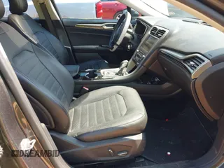2016 Ford Fusion SE with VIN 3FA6P0HD8GR162875, listed as a IAAI auction lot 42434422 with 200,000 mi miles and . Bid and sale history available at DreamBid. Image 5.
