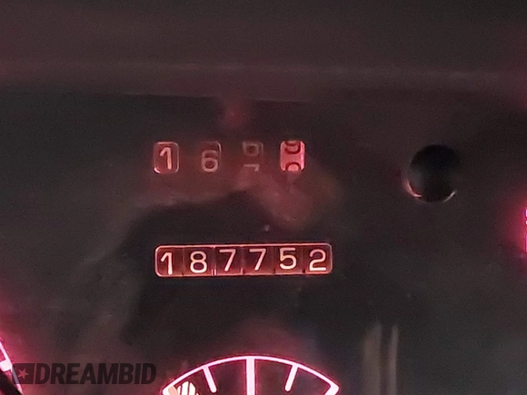 1999 Pontiac Bonneville SE z VIN 1G2HX52K2XH219410, wystawiony jako IAAI lot #41755411 z przebiegiem 187 752 mil mil oraz . Historia ofert i sprzedaży dostępna na DreamBid. Obrazek 7.