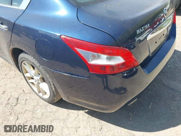 2011 Nissan Maxima 3.5 SV with VIN 1N4AA5AP4BC822723, listed as a IAAI auction lot 42141381 with 206,873 mi miles. Bid and sale history available at carsss.com. Image 12.