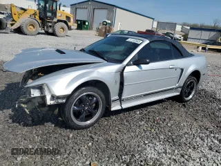2001 Ford Mustang Deluxe with VIN 1FAFP44451F186147, listed as a Copart auction lot 51152565 with 0 mi miles and Salvage Title. Bid and sale history available at carsss.com. Image 1.