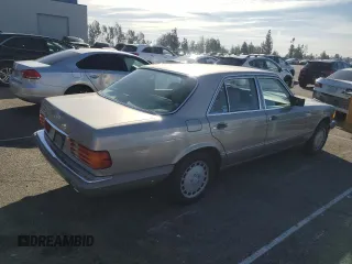 1989 Mercedes-Benz 300 with VIN WDBCA24DXKA468784, listed as a Copart auction lot 46307885 with 233,061 mi miles and Salvage Title. Bid and sale history available at DreamBid. Image 3.