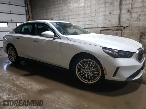 2024 BMW 5 Series 530i xDrive with VIN WBA53FJ03RCS08607, listed as a Copart auction lot 85313734 with 20,270 mi miles and Salvage Title. Bid and sale history available at carsss.com. Image 4.