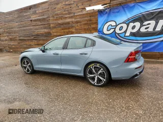 2024 Volvo S60 Plus Dark Theme z VIN 7JRL12TL4RG280801, wystawiony jako Copart lot #59200795 z przebiegiem 29 046 mil mil oraz Czysty tytuł • Clean title. Historia ofert i sprzedaży dostępna na DreamBid. Obrazek 2.