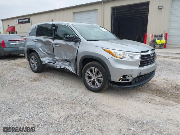 2014 Toyota Highlander XLE with VIN 5TDKKRFH3ES035284, listed as a IAAI auction lot 41909877 with 112,468 mi miles. Bid and sale history available at carsss.com. Image 1.