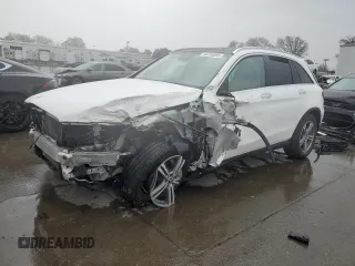 2022 Mercedes-Benz GLC with VIN W1N0G8EB8NG029368, listed as a Copart auction lot 48765885 with 27,000 mi miles and Salvage Title. Bid and sale history available at carsss.com. Image 1.