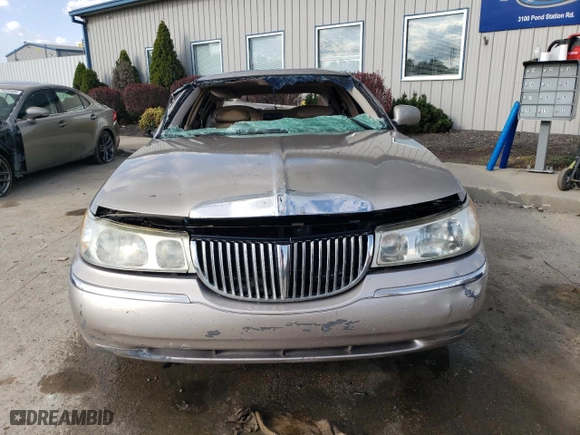 2002 Lincoln Town Car Executive with VIN 1LNHM81W32Y663460, listed as a Copart auction lot 72064874 with 153,251 mi miles and Salvage Title. Bid and sale history available at carsss.com. Image 5.