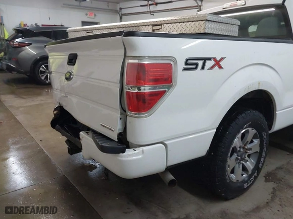 2014 Ford F-150 XL with VIN 1FTEX1CM3EFB15654, listed as a IAAI auction lot 41599447 with 148,481 mi miles. Bid and sale history available at carsss.com. Image 20.