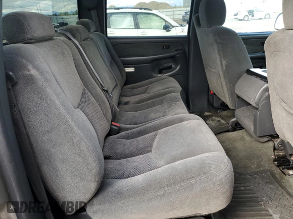2003 Chevrolet Silverado 1500HD LS z VIN 1GCGK13U63F131030, wystawiony jako Copart lot #51332975 z przebiegiem 219 366 mil mil oraz Szkoda całkowita • Salvage title. Historia ofert i sprzedaży dostępna na DreamBid. Obrazek 10.