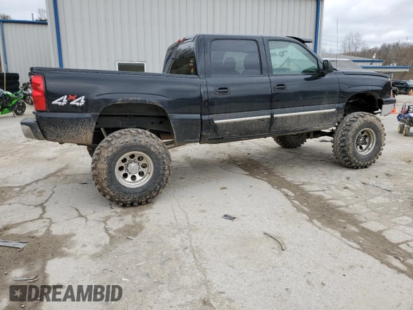 2006 Chevrolet Silverado 1500 LS with VIN 2GCEK13V061353106, listed as a Copart auction lot 49075995 with 150,870 mi miles and Salvage Title. Bid and sale history available at DreamBid. Image 3.