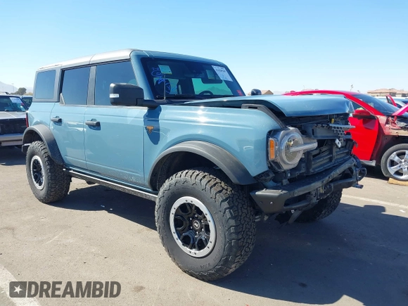 2022 Ford Bronco with VIN 1FMEE5DP7NLB52788, listed as a IAAI auction lot 41650549 with 33,158 mi miles. Bid and sale history available at carsss.com. Image 1.