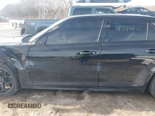 2020 Chrysler 300 S z VIN 2C3CCABT0LH180828, wystawiony jako IAAI lot #41370520 z przebiegiem 47 258 mil mil oraz . Historia ofert i sprzedaży dostępna na DreamBid. Obrazek 14.