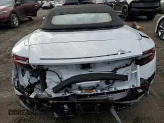 2020 Aston Martin DB11 z VIN SCFRMFCW3LGM08827, wystawiony jako Copart lot #88635335 z przebiegiem Nie podano mil oraz Szkoda całkowita • Salvage title. Historia ofert i sprzedaży dostępna na DreamBid. Obrazek 6.