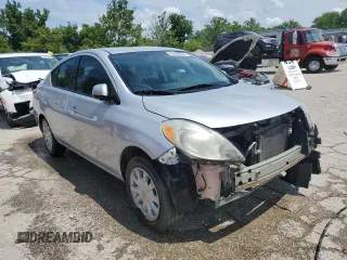 2013 Nissan Versa SV with VIN 3N1CN7AP2DL826394, listed as a Copart auction lot 63488554 with 131,940 mi miles and Salvage title. Bid and sale history available at DreamBid. Image 4.