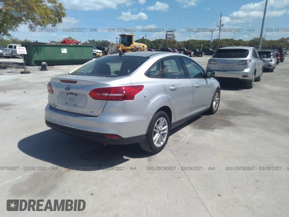 2018 Ford Focus SE with VIN 1FADP3F24JL262195, listed as a IAAI auction lot 41695259 with 44,775 mi miles. Bid and sale history available at carsss.com. Image 4.