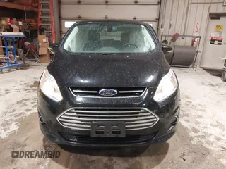 2017 Ford C-Max Titanium z VIN 1FADP5FU4HL101384, wystawiony jako IAAI lot #42308528 z przebiegiem 152 235 mil mil oraz . Historia ofert i sprzedaży dostępna na DreamBid. Obrazek 12.