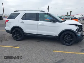 2015 Ford Explorer XLT with VIN 1FM5K7D80FGB50324, listed as a IAAI auction lot 42067992 with 106,207 mi miles and . Bid and sale history available at carsss.com. Image 13.