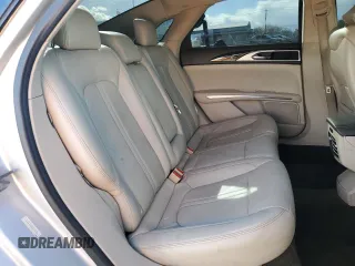 2016 Lincoln MKZ z VIN 3LN6L2GK2GR623601, wystawiony jako Copart lot #43823305 z przebiegiem 106 360 mil mil oraz Szkoda całkowita • Salvage title. Historia ofert i sprzedaży dostępna na DreamBid. Obrazek 10.