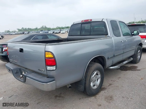 2002 Toyota Tundra SR5 with VIN 5TBRT34102S317322, listed as a IAAI auction lot 41907115 with 192,277 mi miles. Bid and sale history available at carsss.com. Image 4.