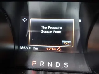 2017 Ford Mustang EcoBoost с VIN 1FA6P8TH5H5282212, выставлен на аукционе IAAI как лот 42109421 с пробегом 186 391 миль миль и . История ставок и продаж доступна на DreamBid. Изображение 16.