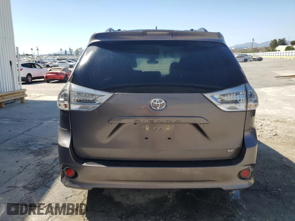 2020 Toyota Sienna SE with VIN 5TDXZ3DC0LS041739, listed as a Copart auction lot 64793874 with 4,776 mi miles and Clean Title. Bid and sale history available at carsss.com. Image 6.
