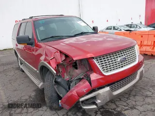 2004 Ford Expedition Eddie Bauer with VIN 1FMFU17LX4LB45101, listed as a IAAI auction lot 41861977 with 201,267 mi miles. Bid and sale history available at carsss.com. Image 1.