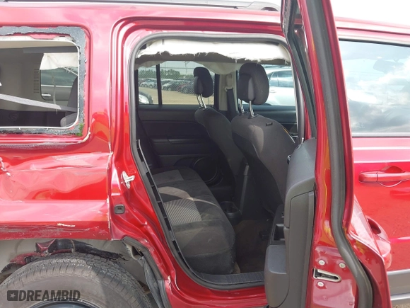 2016 Jeep Patriot Sport with VIN 1C4NJPBB4GD777312, listed as a IAAI auction lot 41906384 with 154,751 mi miles. Bid and sale history available at carsss.com. Image 8.