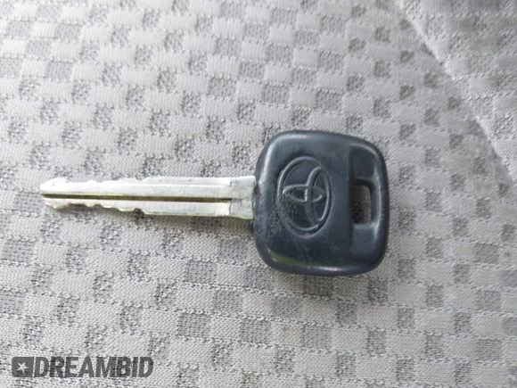 2006 Toyota RAV4 with VIN JTMBD33V365030644, listed as a IAAI auction lot 42004566 with 1 mi miles. Bid and sale history available at carsss.com. Image 11.