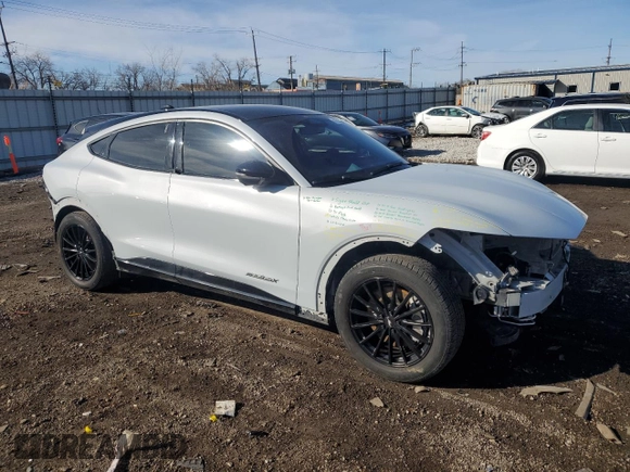 2021 Ford Mustang Mach-E Premium with VIN 3FMTK3SU6MMA01693, listed as a Copart auction lot 47369255 with 71,235 mi miles and Salvage Title. Bid and sale history available at DreamBid. Image 4.