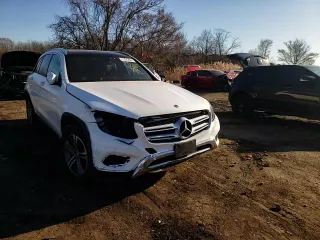 2019 Mercedes-Benz GLC with VIN WDC0G4KB1KF656137, listed as a Copart auction lot 73082562 with 35,893 mi miles. Bid and sale history available at carsss.com. Image 12.