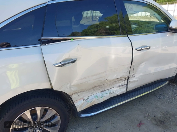 2015 Acura MDX Technology with VIN 5FRYD4H42FB010236, listed as a IAAI auction lot 42060257 with 189,301 mi miles and . Bid and sale history available at DreamBid. Image 6.