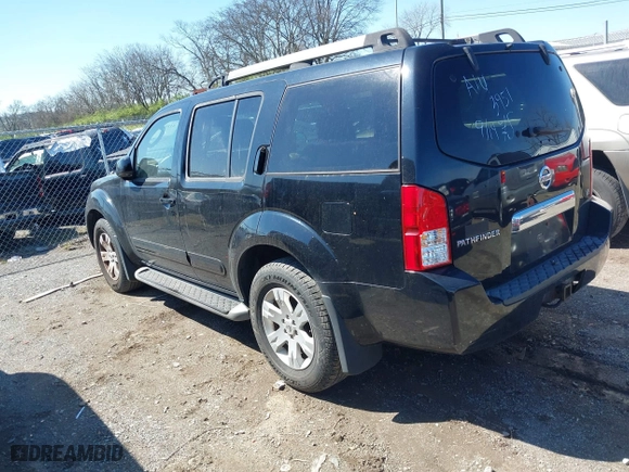 2005 Nissan Pathfinder LE with VIN 5N1AR18W95C733951, listed as a IAAI auction lot 41847161 with 225,716 mi miles. Bid and sale history available at carsss.com. Image 3.