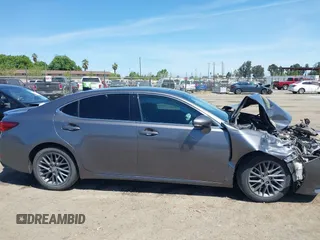 2018 Lexus ES with VIN 58ABK1GG1JU093377, listed as a IAAI auction lot 41980562 with 94,484 mi miles. Bid and sale history available at carsss.com. Image 12.