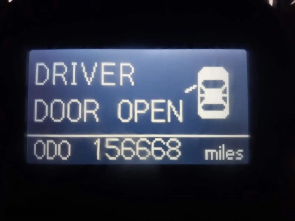 2009 Toyota Camry Hybrid with VIN JTNBB46K993050762, listed as a IAAI auction lot 41555541 with 156,668 mi miles. Bid and sale history available at carsss.com. Image 7.