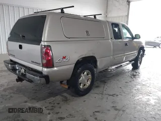 2004 Chevrolet Silverado 1500 with VIN 1GCEK19T64E375922, listed as a IAAI auction lot 41533677 with 304,725 mi miles and . Bid and sale history available at DreamBid. Image 4.