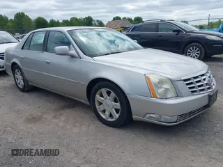 2007 Cadillac DTS Luxury I z VIN 1G6KD57Y87U105297, wystawiony jako IAAI lot #42195940 z przebiegiem 177 146 mil mil oraz . Historia ofert i sprzedaży dostępna na DreamBid. Obrazek 1.