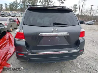 2013 Toyota Highlander with VIN 5TDZK3EH4DS137768, listed as a IAAI auction lot 41399693 with 179,372 mi miles. Bid and sale history available at carsss.com. Image 16.