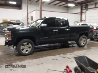 2015 Chevrolet Silverado 1500 LT with VIN 1GCVKREC1FZ186563, listed as a IAAI auction lot 41089120 with 156,261 mi miles. Bid and sale history available at carsss.com. Image 14.