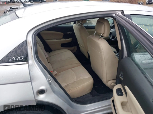 2011 Chrysler 200 Touring with VIN 1C3BC1FB8BN531262, listed as a IAAI auction lot 41673308 with 107,931 mi miles. Bid and sale history available at carsss.com. Image 8.