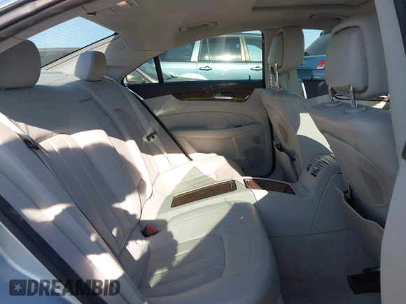 2014 Mercedes-Benz CLS 550 with VIN WDDLJ7DB0EA104042, listed as a IAAI auction lot 42643727 with 96,841 mi miles and . Bid and sale history available at DreamBid. Image 8.