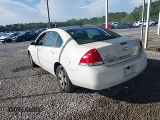 2008 Chevrolet Impala LT with VIN 2G1WT58K781369919, listed as a IAAI auction lot 42083691 with 178,341 mi miles and . Bid and sale history available at DreamBid. Image 3.