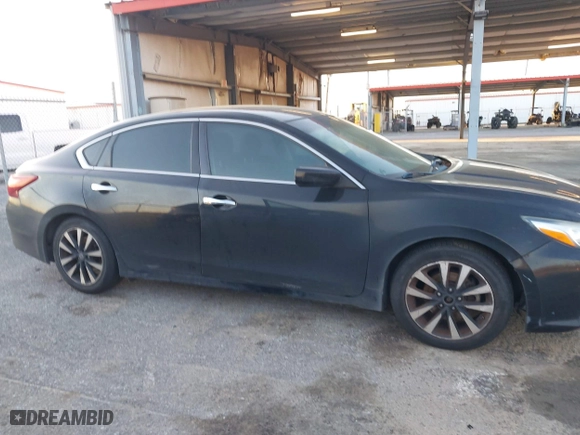 2018 Nissan Altima 2.5 SV with VIN 1N4AL3AP2JC103600, listed as a IAAI auction lot 41833390 with 276,014 mi miles. Bid and sale history available at carsss.com. Image 13.