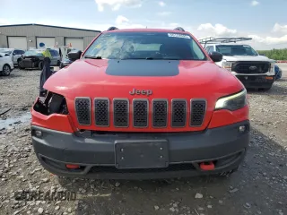 2019 Jeep Cherokee Trailhawk с VIN 1C4PJMBX3KD256495, выставлен на аукционе Copart как лот 56122695 с пробегом 98 786 миль миль и Списание • Salvage title. История ставок и продаж доступна на DreamBid. Изображение 5.
