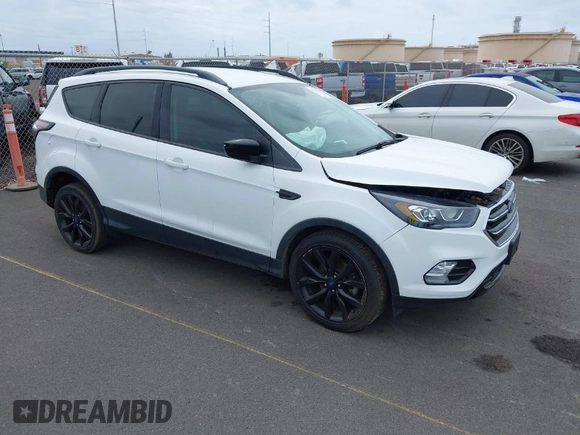2018 Ford Escape SE with VIN 1FMCU0GD9JUA04709, listed as a IAAI auction lot 41831359 with 62,638 mi miles. Bid and sale history available at carsss.com. Image 1.
