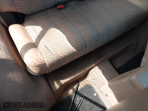 2000 Jeep Wrangler Sport with VIN 1J4FA49S8YP749547, listed as a IAAI auction lot 41861030 with 110,186 mi miles and . Bid and sale history available at DreamBid. Image 8.
