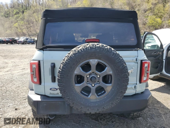 2021 Ford Bronco with VIN 1FMDE5BH0MLA87532, listed as a Copart auction lot 54229225 with 35,741 mi miles and Salvage title. Bid and sale history available at DreamBid. Image 6.
