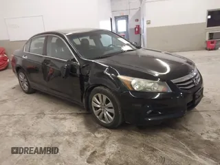 2012 Honda Accord EX-L z VIN 1HGCP3F83CA040046, wystawiony jako IAAI lot #41628721 z przebiegiem 140 507 mil mil oraz . Historia ofert i sprzedaży dostępna na DreamBid. Obrazek 1.