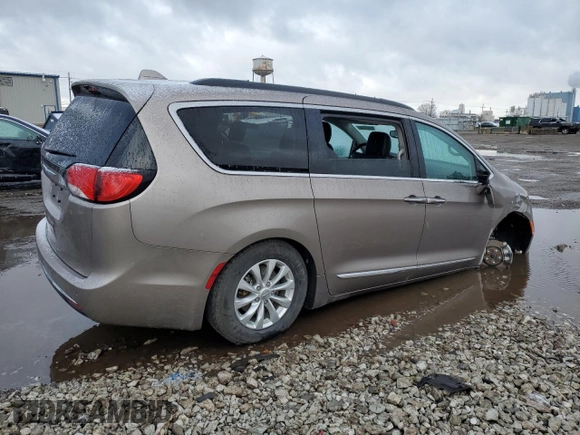2017 Chrysler Pacifica Touring L with VIN 2C4RC1BG6HR537536, listed as a Copart auction lot 49702695 with 123,599 mi miles and Salvage Title. Bid and sale history available at DreamBid. Image 3.
