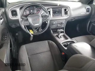 2019 Dodge Charger SXT z VIN 2C3CDXBG6KH724542, wystawiony jako Copart lot #54082875 z przebiegiem 206 481 mil mil oraz Szkoda całkowita • Salvage title. Historia ofert i sprzedaży dostępna na DreamBid. Obrazek 8.